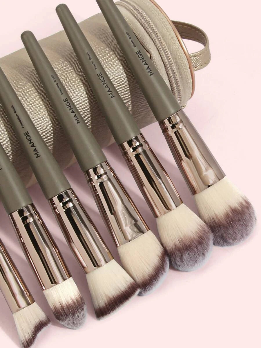 SheIn 18-piece brush set with luxury bag