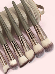 SheIn 18-piece brush set with luxury bag
